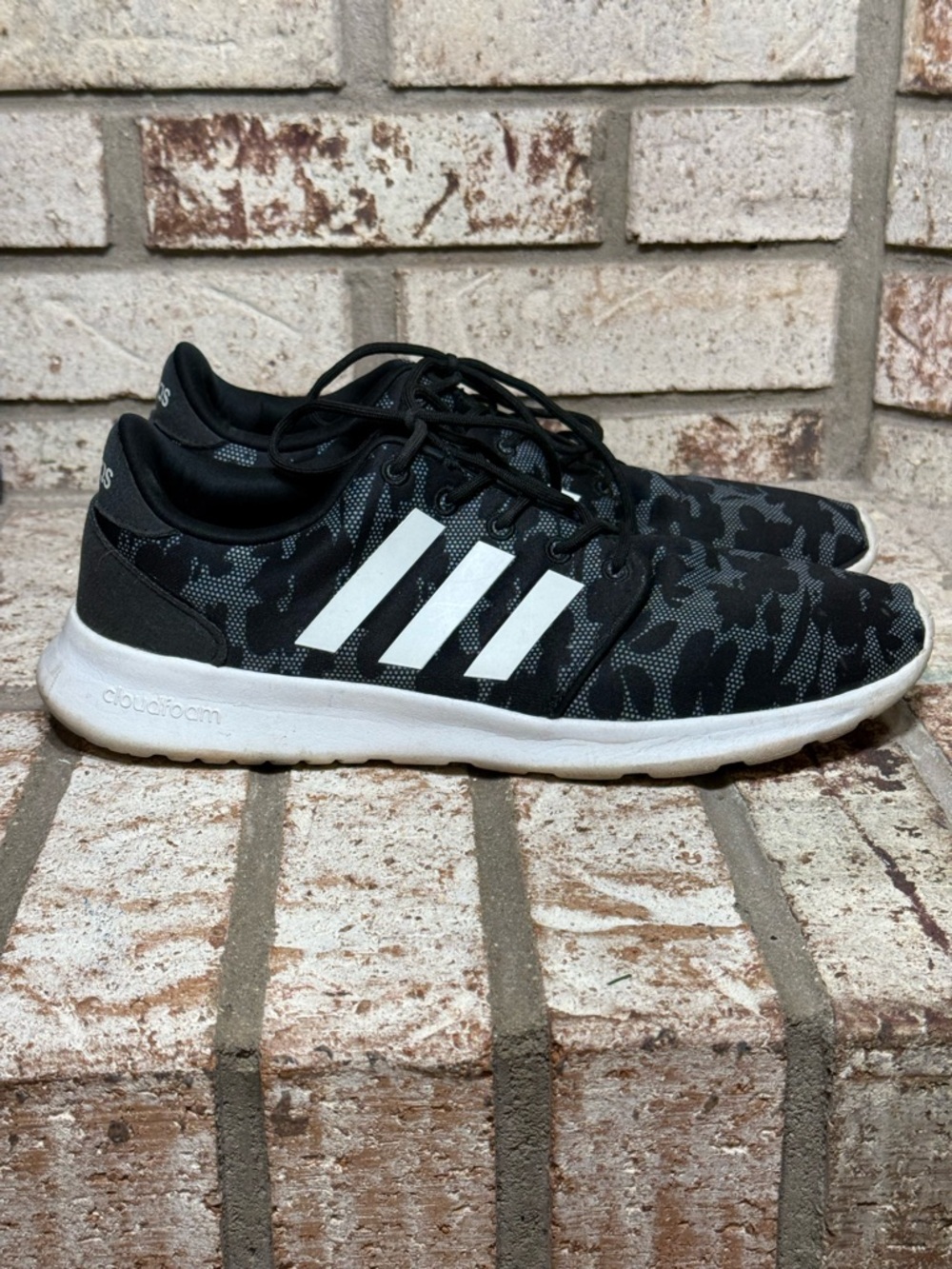 Adidas Cloudfoam QT Racer Black Camo Sneakers Size 9.5